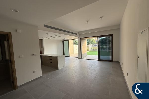 Brand New | Single Row | Landscaped Garden